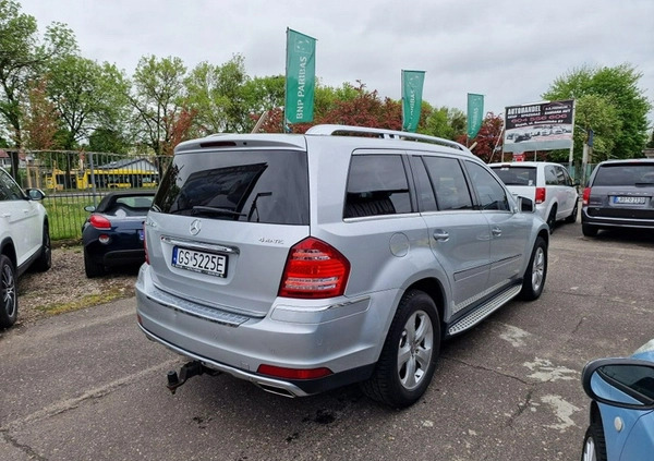 Mercedes-Benz GL cena 74990 przebieg: 183195, rok produkcji 2011 z Borne Sulinowo małe 742